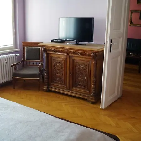 Central Belehradska Apartment *